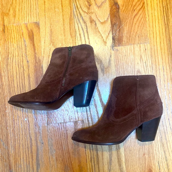 Frye Renee Suede Ankle Booties in Chestnut Brown Size 6 - Picture 4 of 13